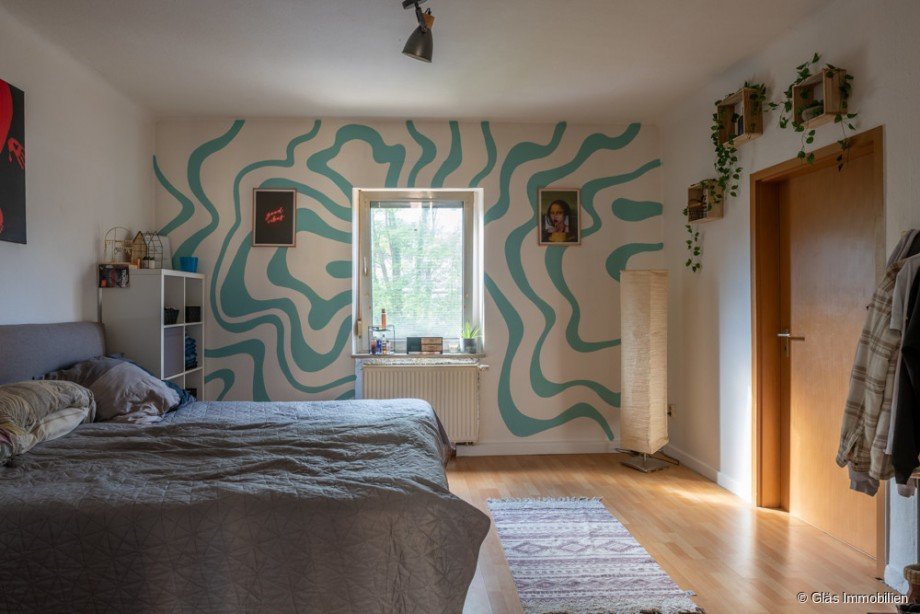 Schlafzimmer 1. OG Mehrfamilienhaus Sulzbach/Saar
