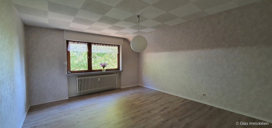 Zimmer 2 Dachgeschosswohnung V�lklingen
