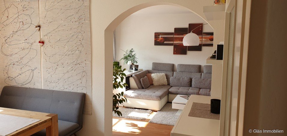 Esszimmer mit Blick ins Wohnzimmer Erdgeschosswohnung Saarbr�cken