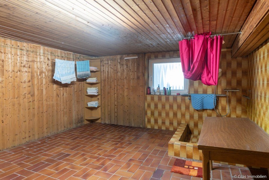 Duschraum im UG Mehrfamilienhaus V�lklingen / Ludweiler