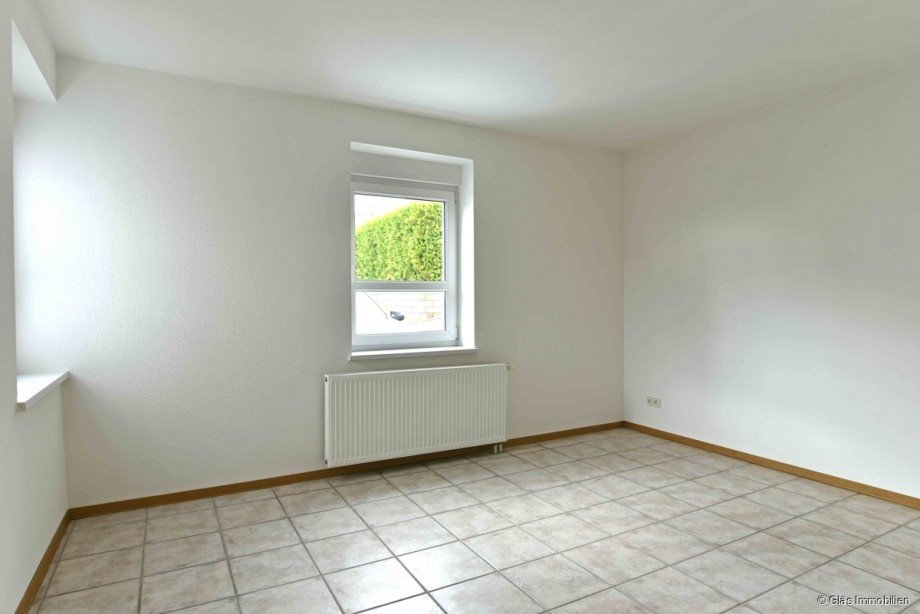Elternschlafzimmer Mehrfamilienhaus V�lklingen