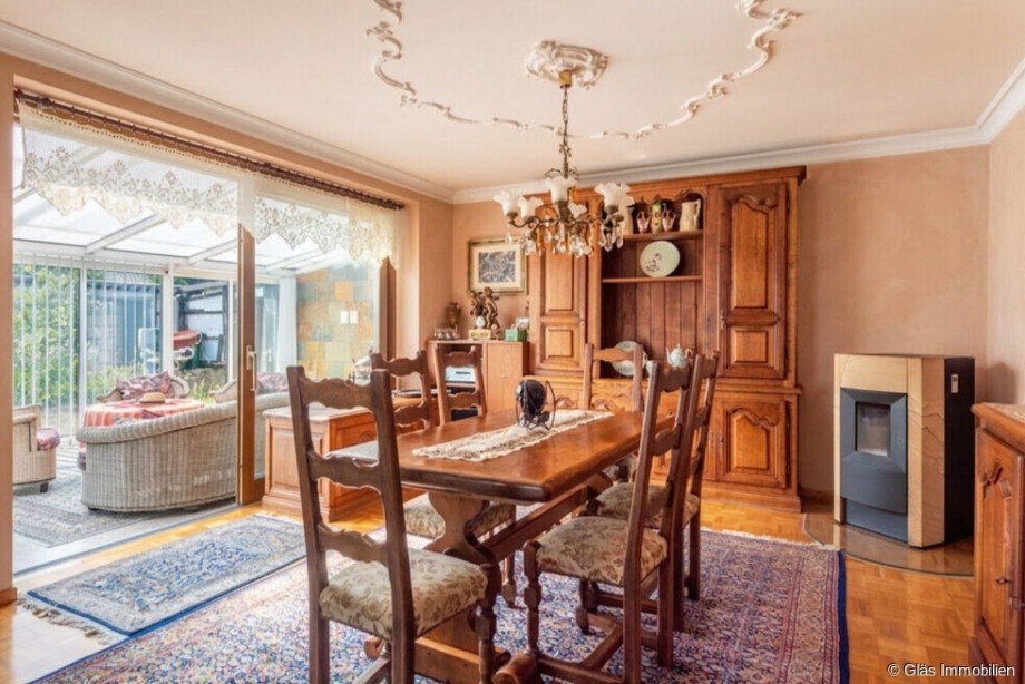 Esszimmer mit Wintergarten Einfamilienhaus �berherrn / Berus
