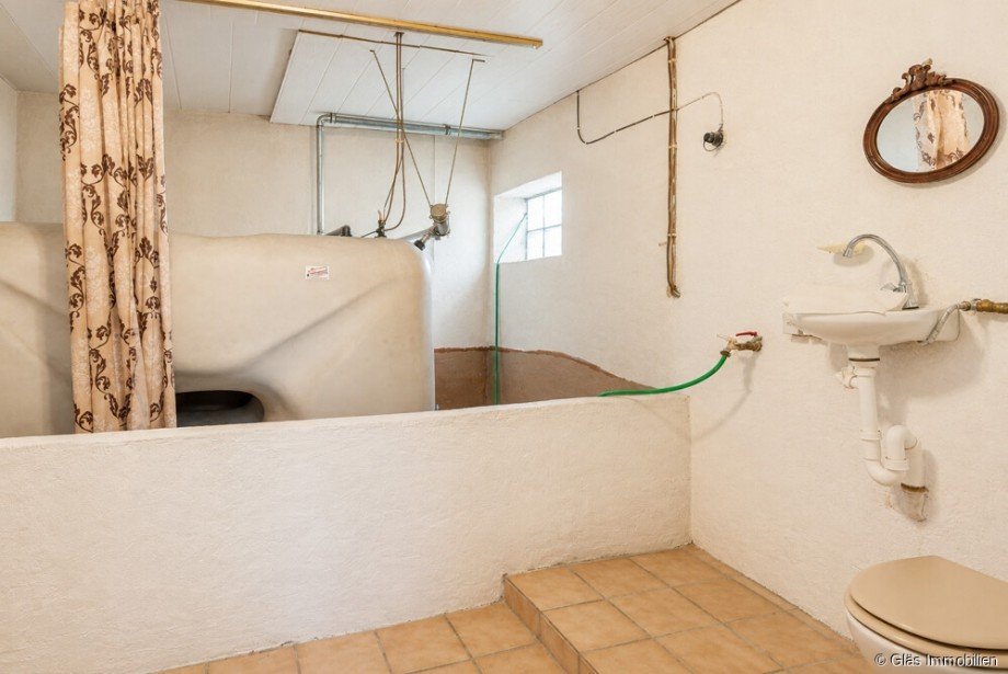 �ltanks im Keller Zweifamilienhaus Gro�rosseln / Karlsbrunn