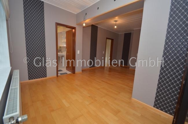 Hochwertige Materialien Zweifamilienhaus Gro�rosseln