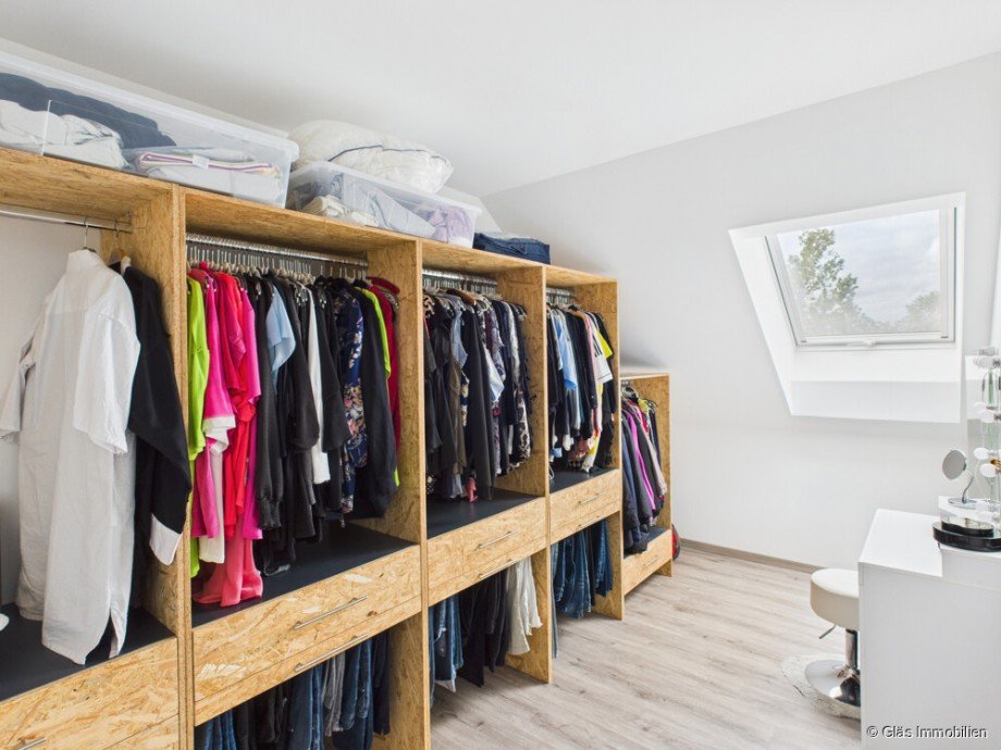 Ankleide Elternschlafzimmer Einfamilienhaus R�dersheim-Gronau