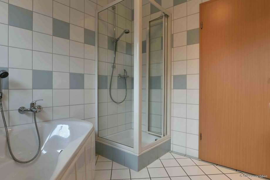 ...Dusche Mehrfamilienhaus V�lklingen