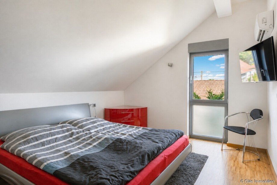 Elternschlafzimmer mit Klimaanlage und Ankleide Einfamilienhaus �berherrn