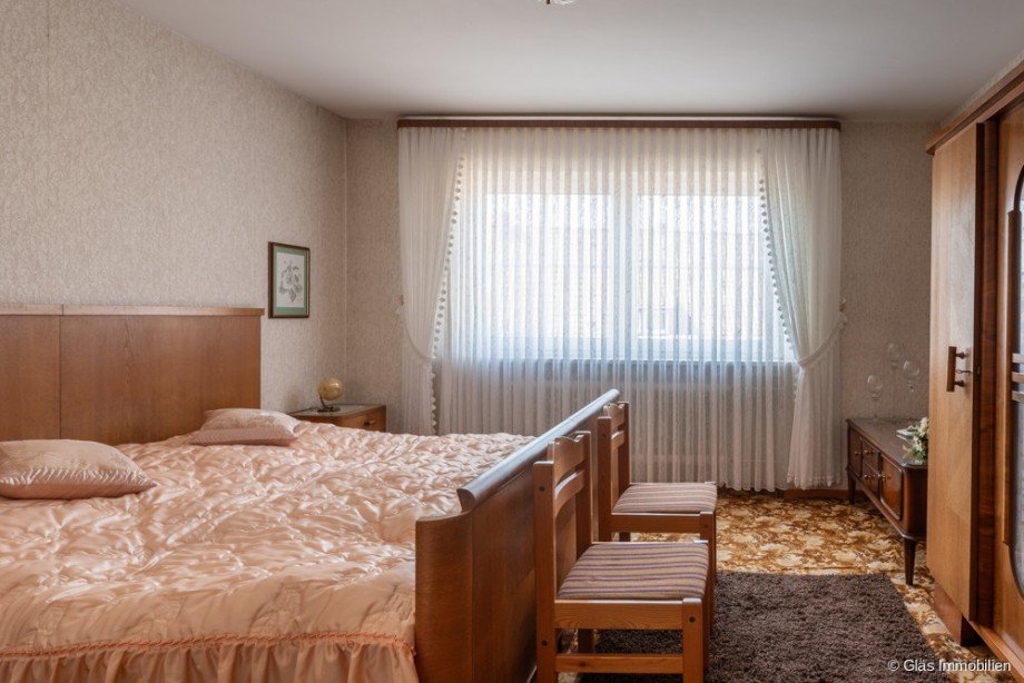 Schlafzimmer 1 OG Zweifamilienhaus Bous