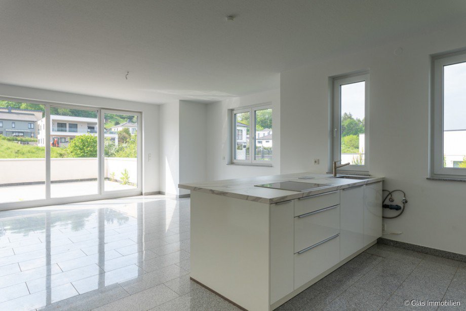 Lichtdurchfluteter Wohnraum Penthousewohnung V�lklingen / Geislautern