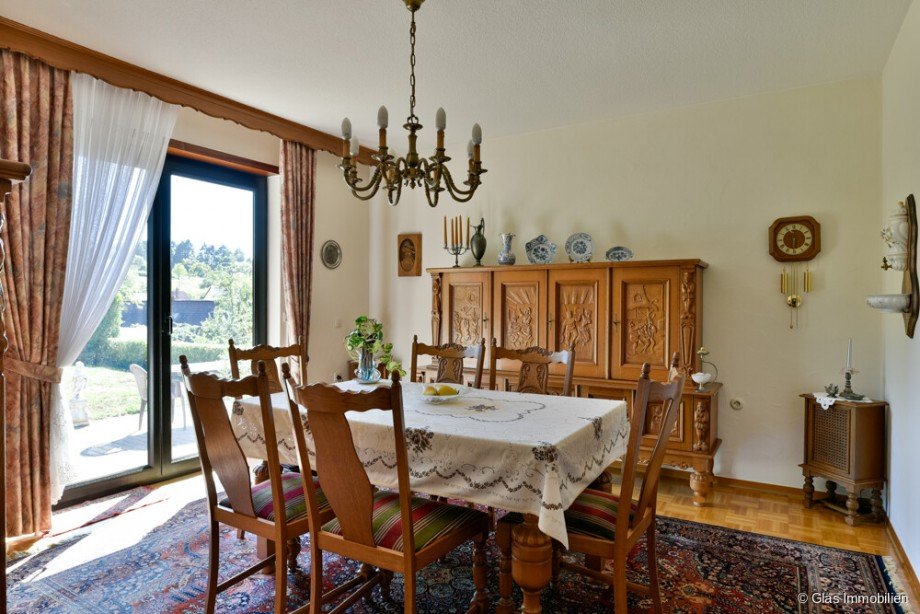Esszimmer mit Zugang zum Garten Einfamilienhaus Saarbr�cken