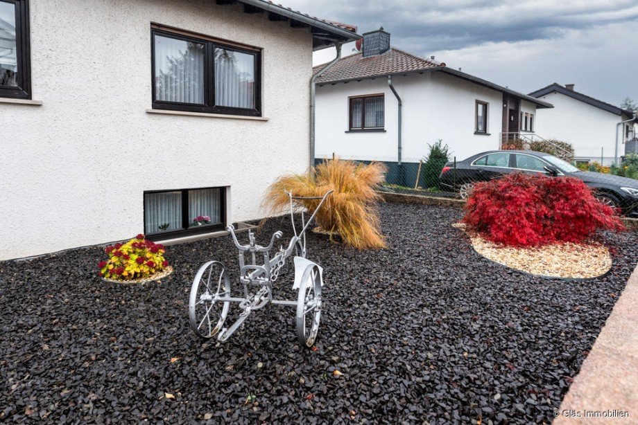 Vorgarten Einfamilienhaus Grolsheim