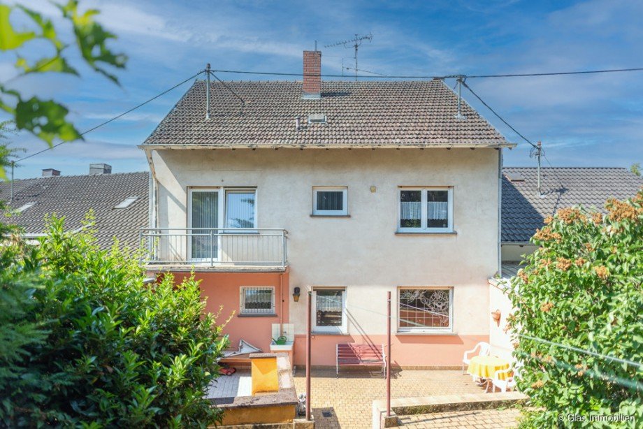Gartenansicht Zweifamilienhaus Bous
