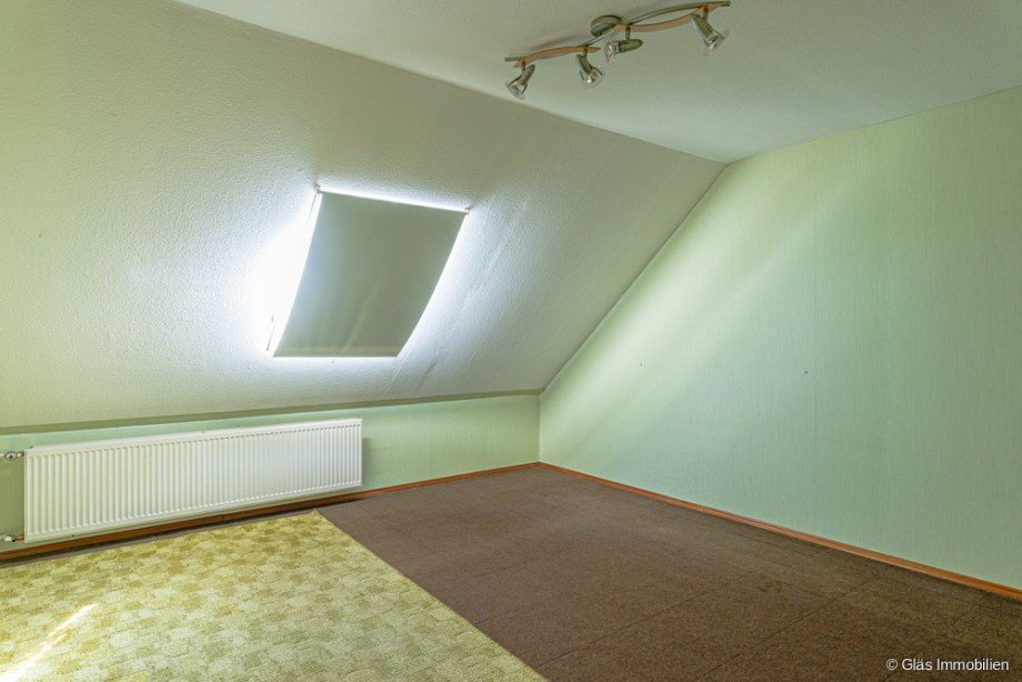 Zimmer 2 DG Zweifamilienhaus Gro�rosseln
