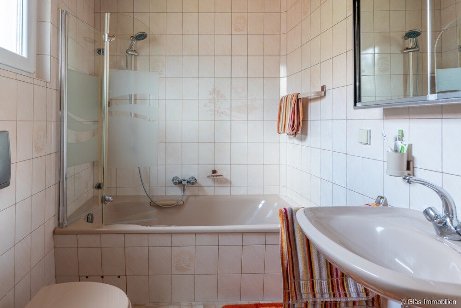 Badezimmer mit Wanne Einfamilienhaus V�lklingen / Ludweiler