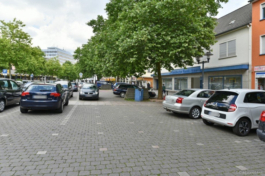 Rathaus, Finanzamt und Amtsgericht in unmittelbarer N�he Ladenlokal V�lklingen