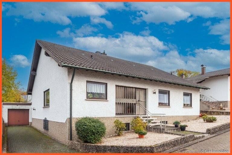 Freistehendes Einfamilienhaus mit Garage V�lklingen Einfamilienhaus Geislautern - Freistehendes Einfamilienhaus mit gro�z�gigem Raumkonzept in ruhiger Wohnlage