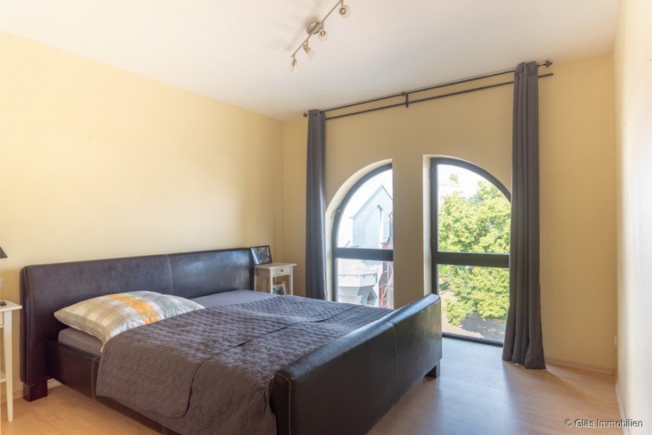 Elternschlafzimmer unteres Geschoss Maisonettewohnung Saarlouis
