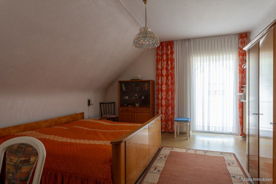 Schlafzimmer 2 mit Balkon Einfamilienhaus Wadgassen