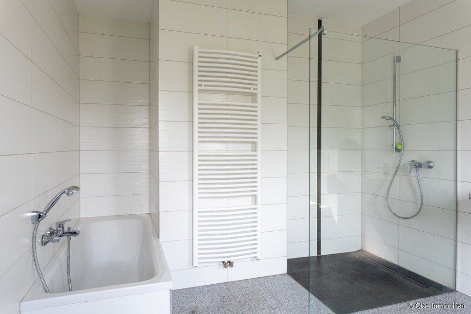...Badewanne Penthousewohnung V�lklingen / Geislautern