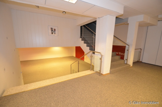 Zwischengeschoss u. 2. OG Wohn- / Gesch�ftshaus Dillingen/Saar