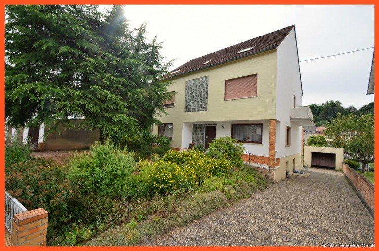 Freistehendes Ein- bis Zweifamilienhaus V�lklingen Einfamilienhaus Freistehendes Ein- bis Zweifamilienhaus in ruhiger Wohnlage!