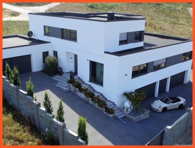 DJI_0031 V�lklingen Einfamilienhaus Exklusivit�t ohne Kompromisse - Luxuri�ses Einfamilienhaus im Bauhaus-Stil in bevorzugter H�henlage!