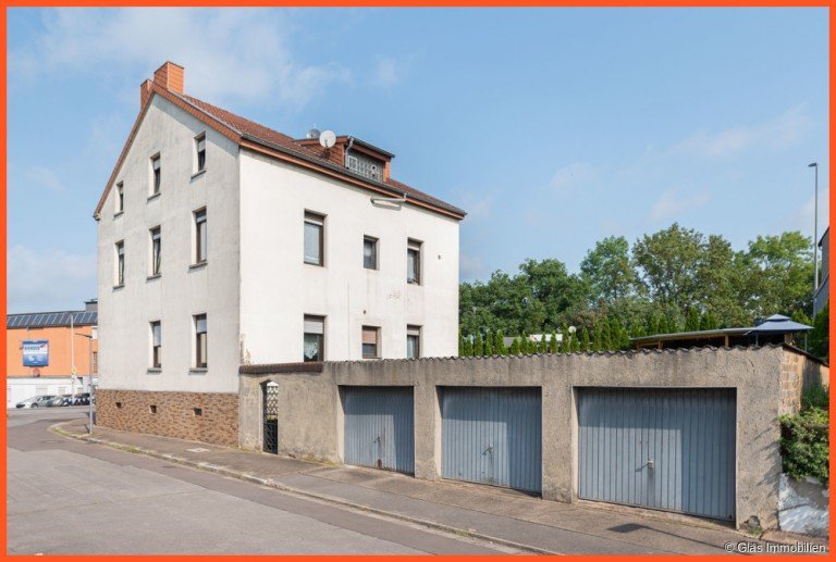 Zwei- bis Dreifamilienhaus mit 3 Garagen V�lklingen Zweifamilienhaus Zwei- bis Dreifamilienhaus mit 3 Garagen in zentraler, verkehrsg�nstiger Wohnlage