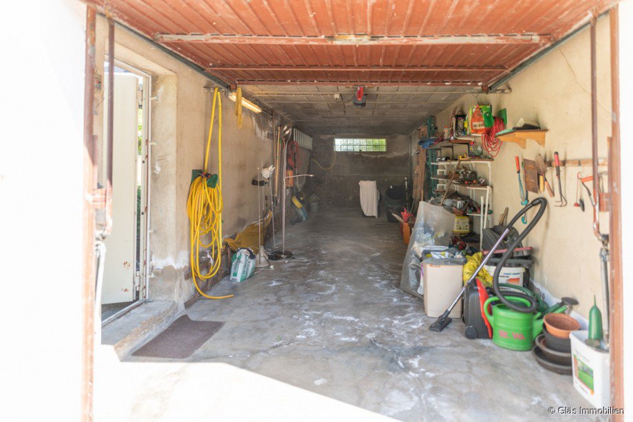 Gro�e Garage (10,00 m x 3,00 m) Einfamilienhaus V�lklingen