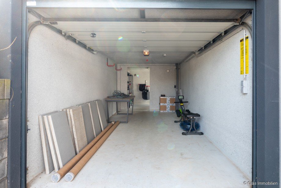 Garage mit zus�tzlichem Stauraum Einfamilienhaus Spiesen-Elversberg