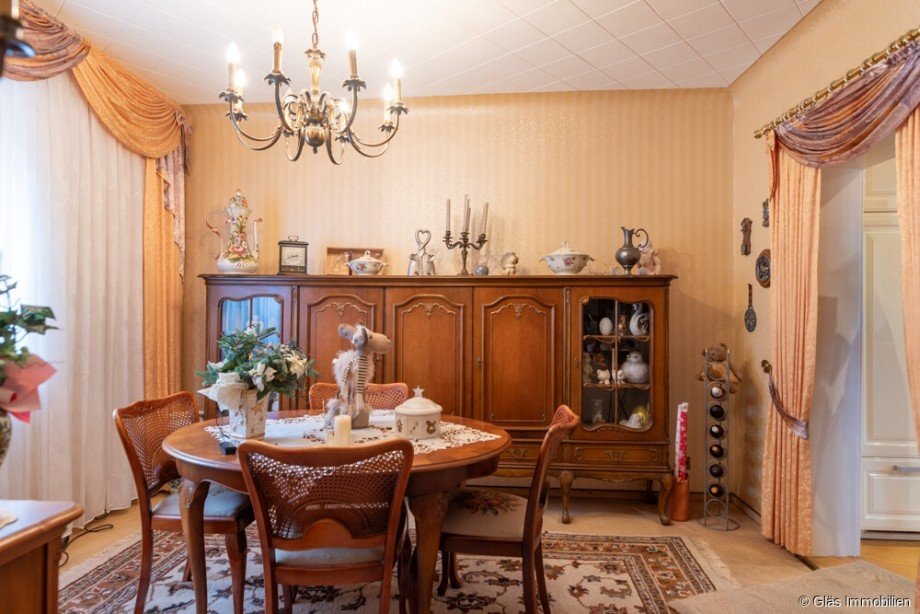 Esszimmer mit angrenzender K�che Einfamilienhaus V�lklingen