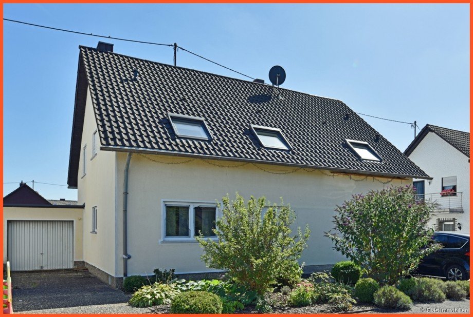 Freistehendes Einfamilienhaus mit viel Platz Einfamilienhaus V�lklingen