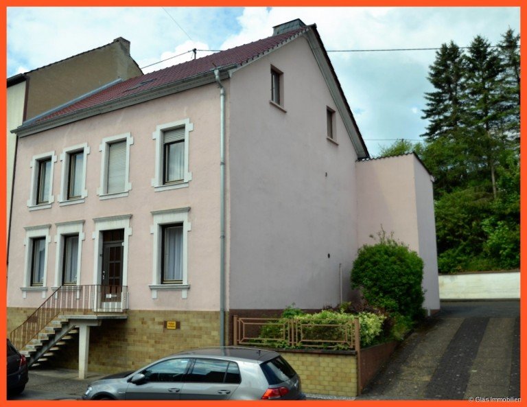 Ihr neues Zuhause in Ludweiler V�lklingen Einfamilienhaus Ludweiler - Solides Ein- bis Zweifamilienhaus mit 2 Garagen in zentraler Lage