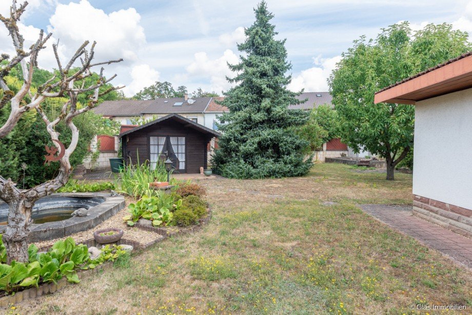Gartenhaus und Teich Einfamilienhaus V�lklingen